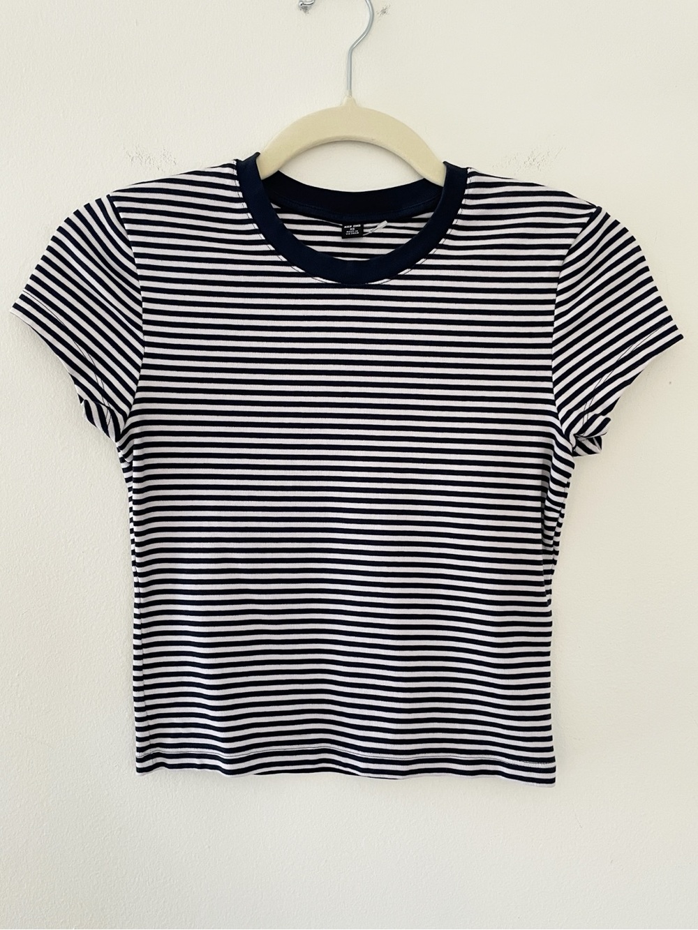 Uniqlo baby tee striped nautical beachy beach basic stretchy loungewear soft XS